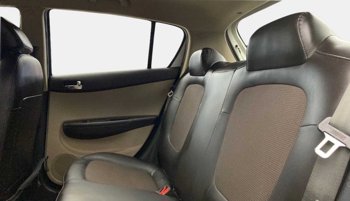 2012 Hyundai i20 MAGNA (O) 1.2, Petrol, Manual, 32,774 km, Right Side Rear Door Cabin