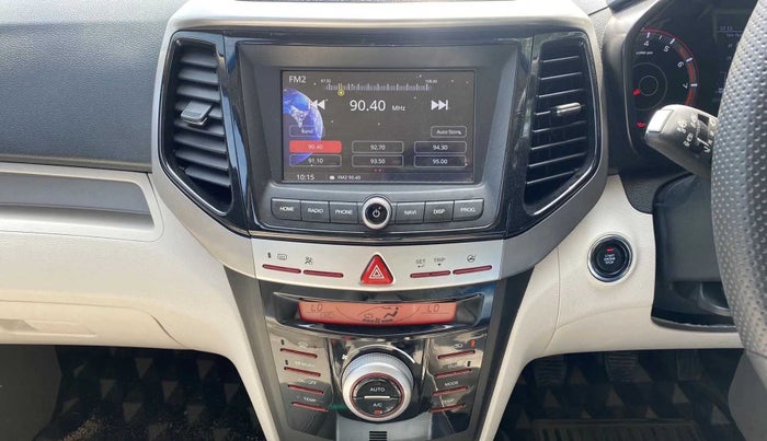 2022 Mahindra XUV300 W8 (O) 1.2 PETROL, Petrol, Manual, 27,299 km, Air Conditioner