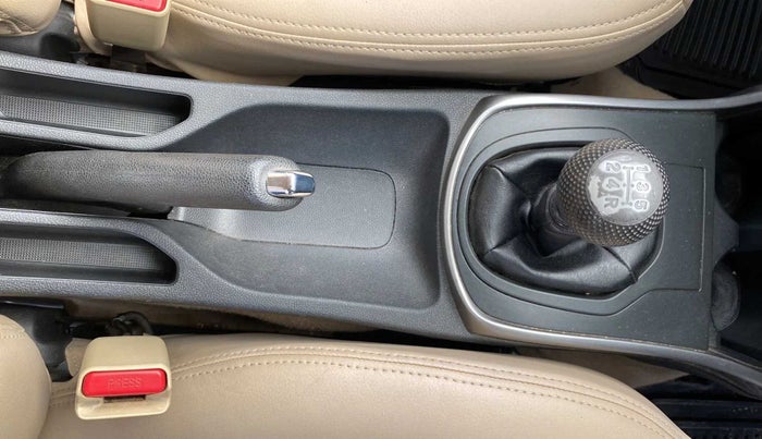 2015 Honda City 1.5L I-VTEC V MT, Petrol, Manual, 72,873 km, Gear Lever