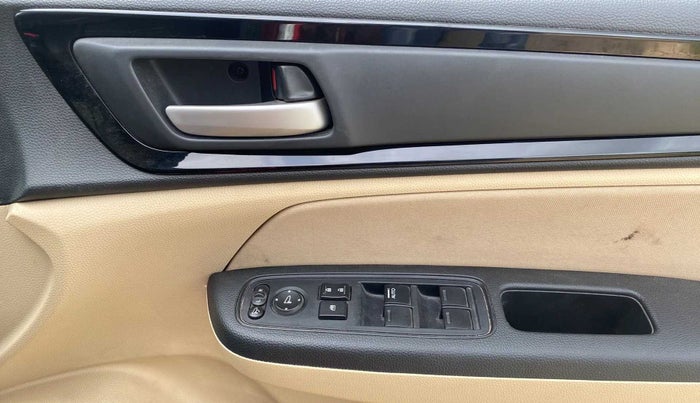 2019 Honda Amaze 1.2L I-VTEC VX, Petrol, Manual, 19,470 km, Driver Side Door Panels Control