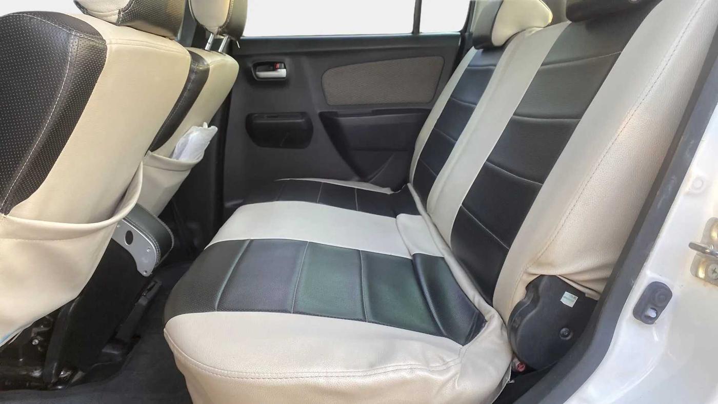 2017 Maruti Wagon R 1.0 LXI CNG, CNG, Manual, 93,101 km, Right Side Rear Door Cabin
