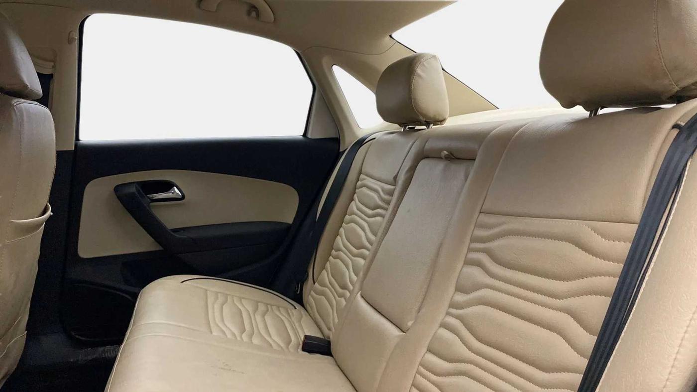 2021 Skoda Rapid 1.0 AMBITION TSI MT, Petrol, Manual, 31,127 km, Right Side Rear Door Cabin