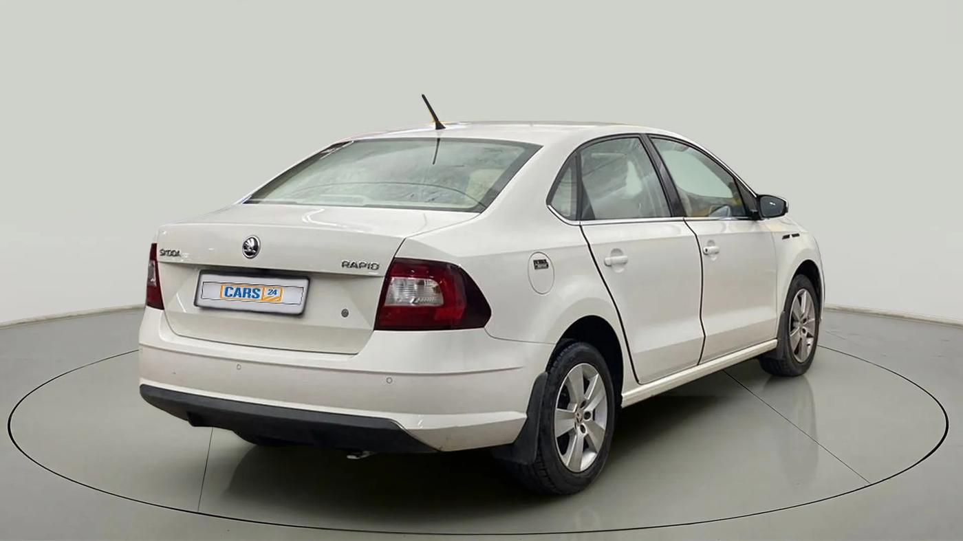 2021 Skoda Rapid 1.0 AMBITION TSI MT, Petrol, Manual, 31,127 km, Right Back Diagonal