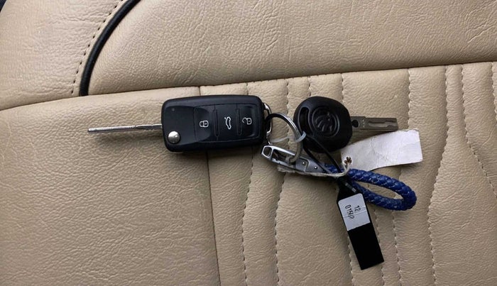 2021 Skoda Rapid 1.0 AMBITION TSI MT, Petrol, Manual, 31,127 km, Key Close Up