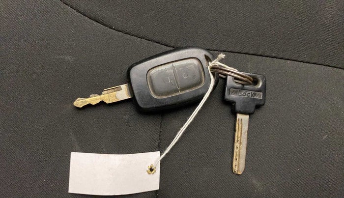 2016 Renault Kwid RXT 0.8, Petrol, Manual, 73,348 km, Key Close Up