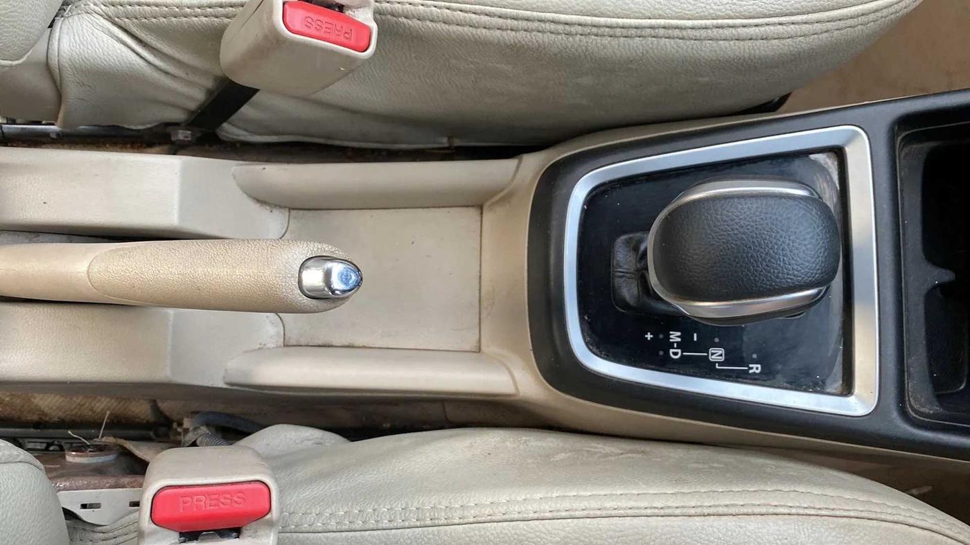 2018 Maruti Dzire VDI AMT, Diesel, Automatic, 86,032 km, Gear Lever