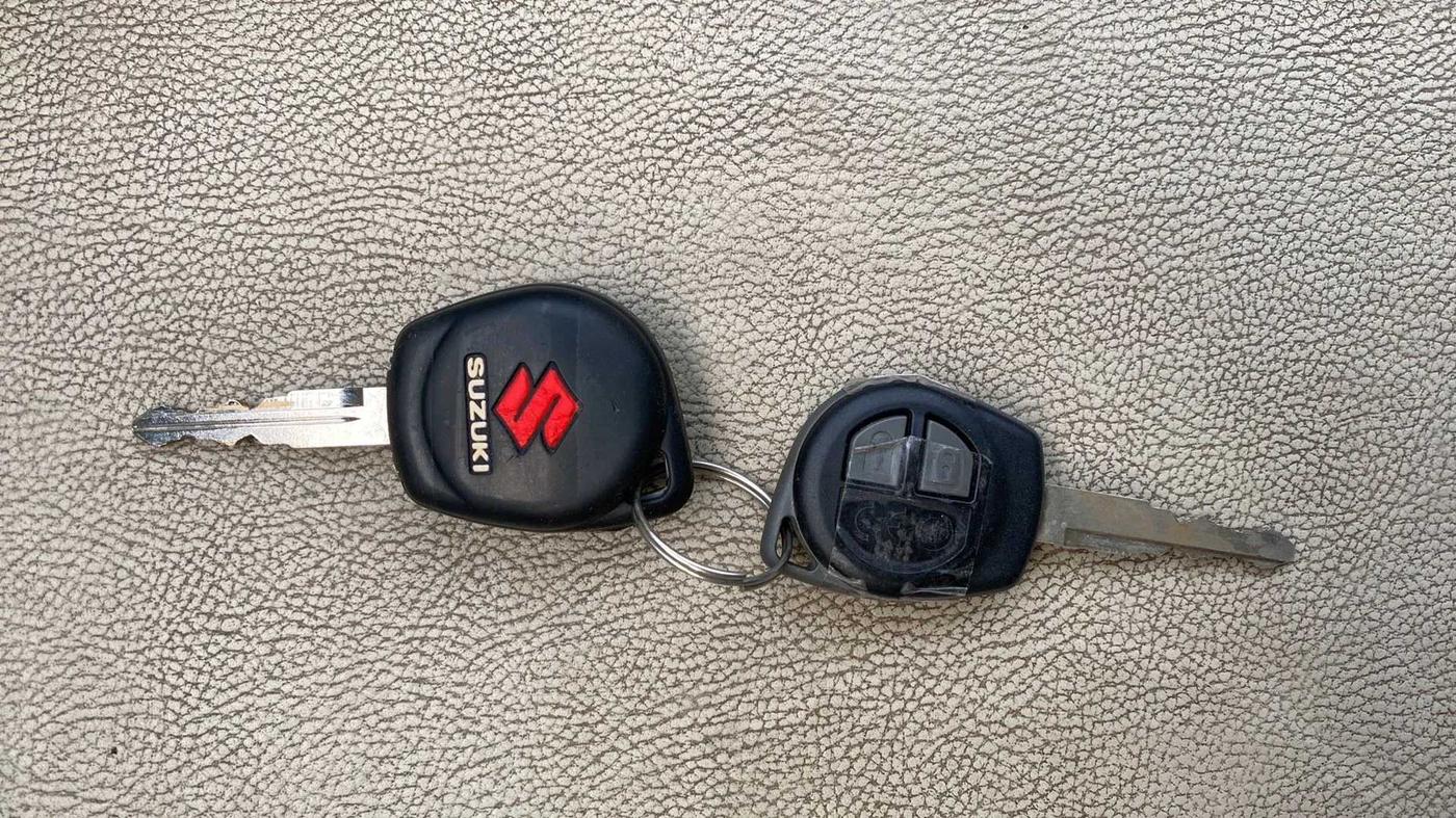 2018 Maruti Dzire VDI AMT, Diesel, Automatic, 86,032 km, Key Close Up