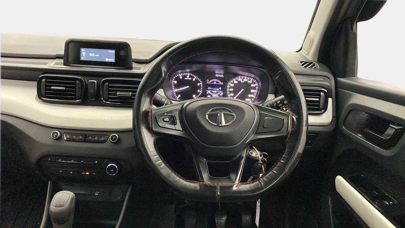 2023 Tata PUNCH PURE MT, Petrol, Manual, 38,444 km, Steering Wheel Close Up