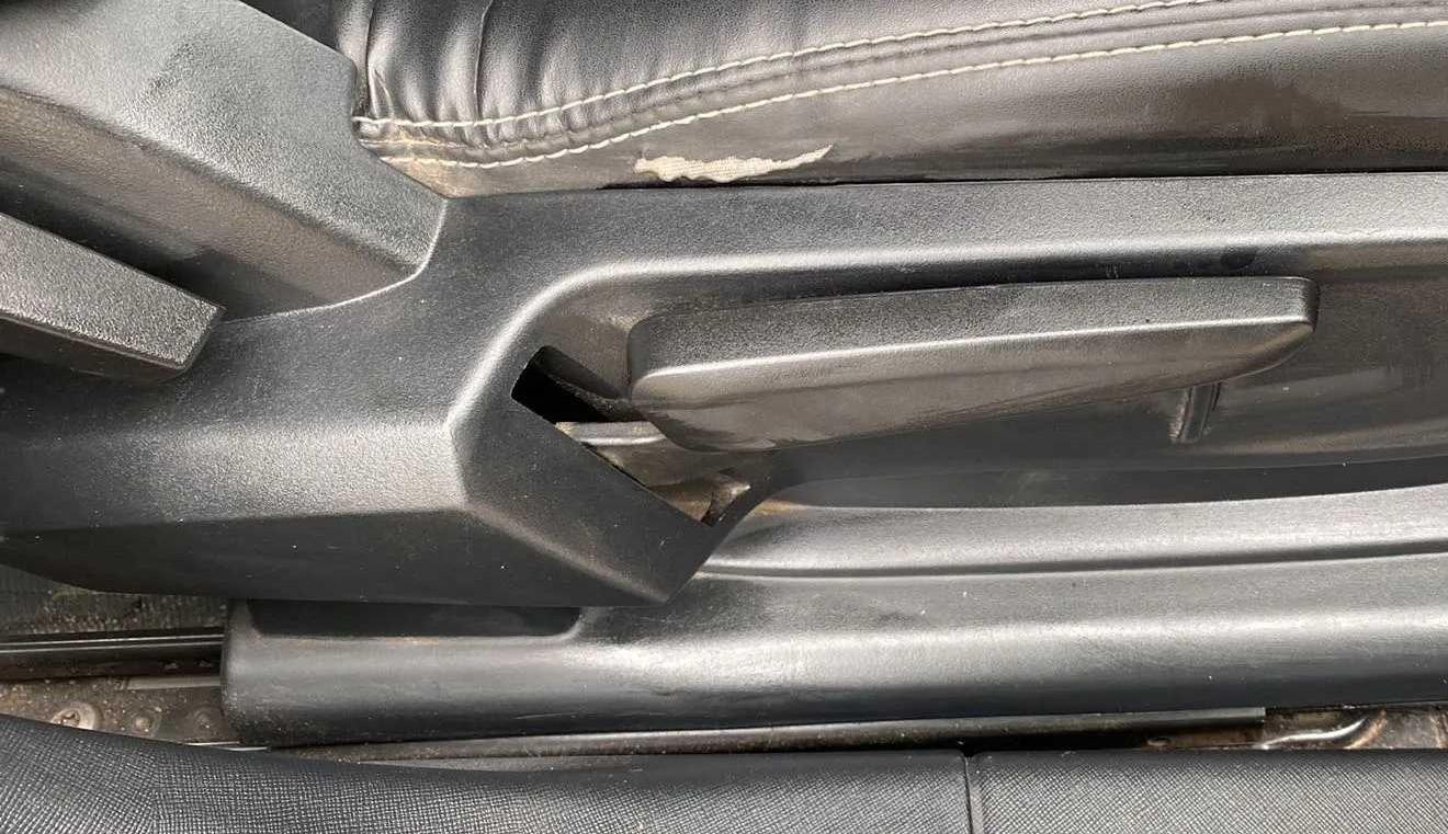 2021 Tata ALTROZ XZ PETROL, Petrol, Manual, 52,443 km, Driver Side Adjustment Panel