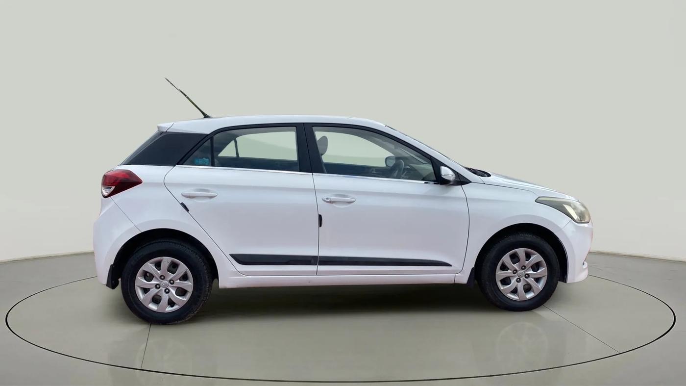 2015 Hyundai Elite i20 SPORTZ 1.2, Petrol, Manual, 28,836 km, Right Side View