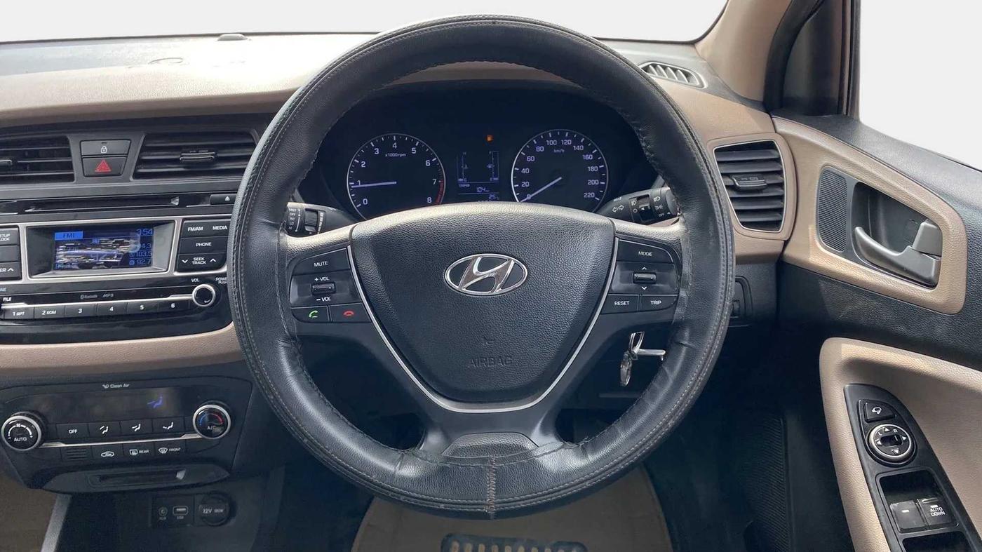2015 Hyundai Elite i20 SPORTZ 1.2, Petrol, Manual, 28,836 km, Steering Wheel Close Up