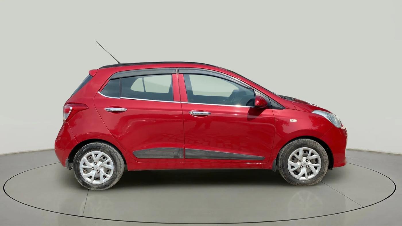 2017 Hyundai Grand i10 SPORTZ 1.2 KAPPA VTVT, CNG, Manual, 87,677 km, Right Side View