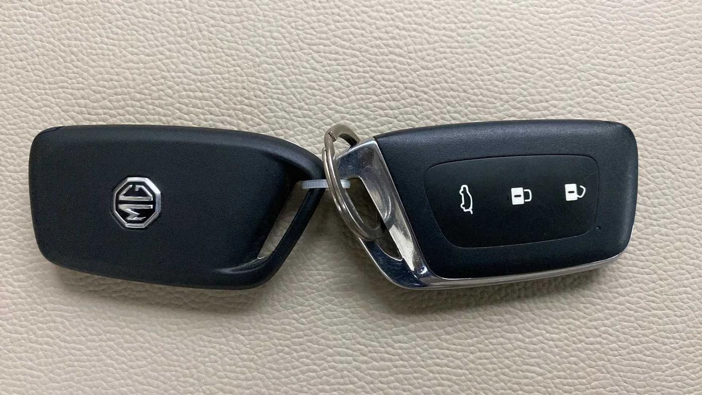 2023 MG HECTOR SHARP PRO 1.5 PETROL TURBO CVT PETROL, Petrol, Automatic, 19,946 km, Key Close Up