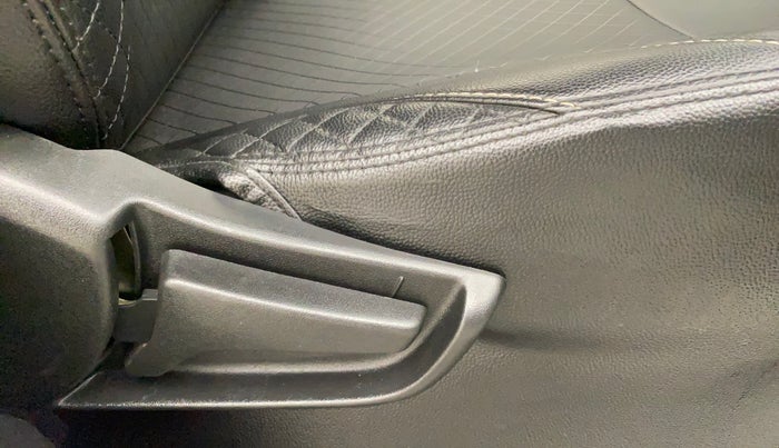 2019 Maruti S PRESSO VXI+, Petrol, Manual, 20,867 km, Driver Side Adjustment Panel