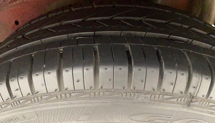 2015 Maruti Celerio VXI, Petrol, Manual, 49,721 km, Left Rear Tyre Tread