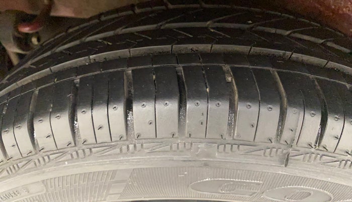 2015 Maruti Celerio VXI, Petrol, Manual, 49,721 km, Right Rear Tyre Tread