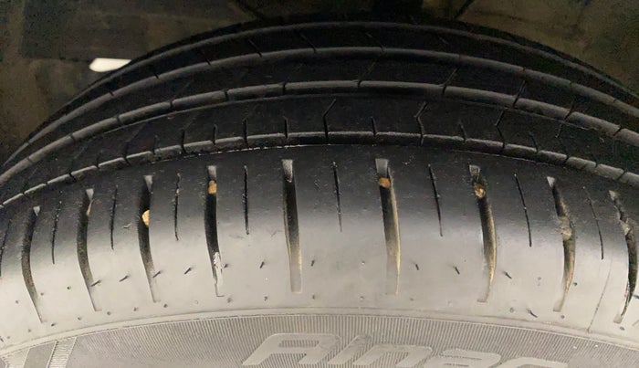 2022 Maruti Baleno ALPHA 1.2 AGS, Petrol, Automatic, 33,713 km, Left Front Tyre Tread