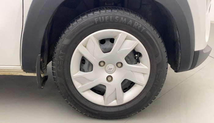 2022 Renault Kwid RXT 1.0 AMT, Petrol, Automatic, 7,662 km, Right Front Wheel