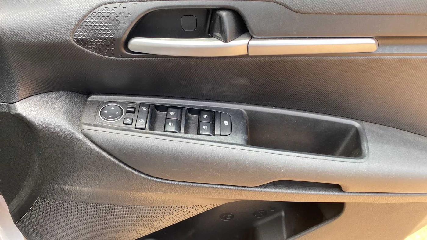 2021 KIA SONET HTK PLUS 1.0 DCT, Petrol, Automatic, 35,983 km, Driver Side Door Panels Control