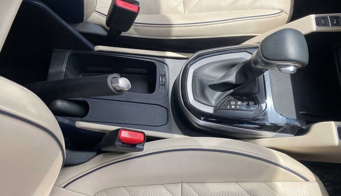2022 KIA CARENS LUXURY PLUS 1.4 PETROL DCT 6 STR, Petrol, Automatic, 21,693 km, Gear Lever