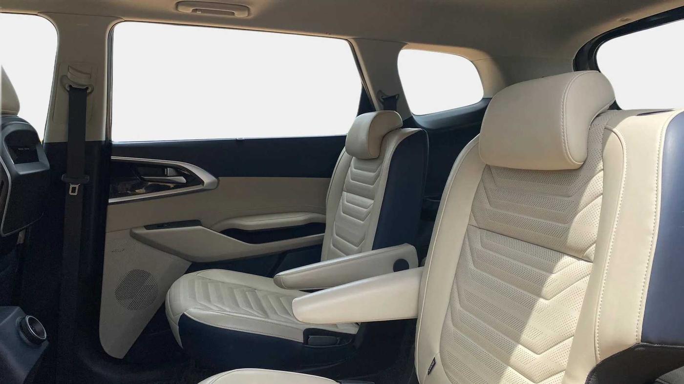 2022 KIA CARENS LUXURY PLUS 1.4 PETROL DCT 6 STR, Petrol, Automatic, 21,693 km, Right Side Rear Door Cabin