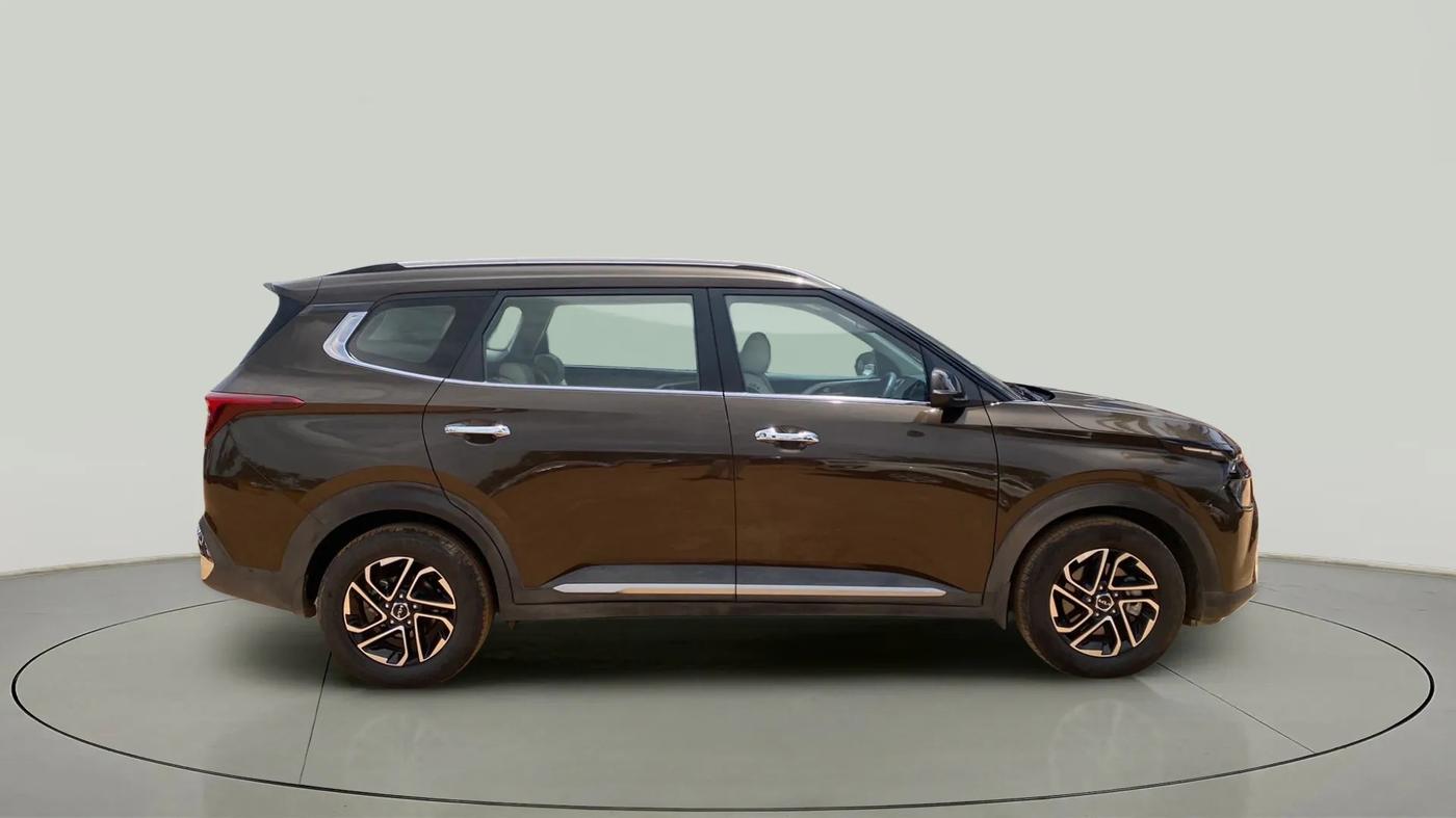 2022 KIA CARENS LUXURY PLUS 1.4 PETROL DCT 6 STR, Petrol, Automatic, 21,693 km, Right Side View