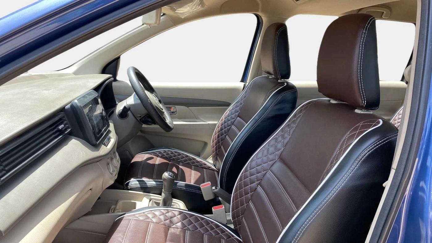 2022 Maruti Ertiga VXI CNG, CNG, Manual, 13,171 km, Right Side Front Door Cabin