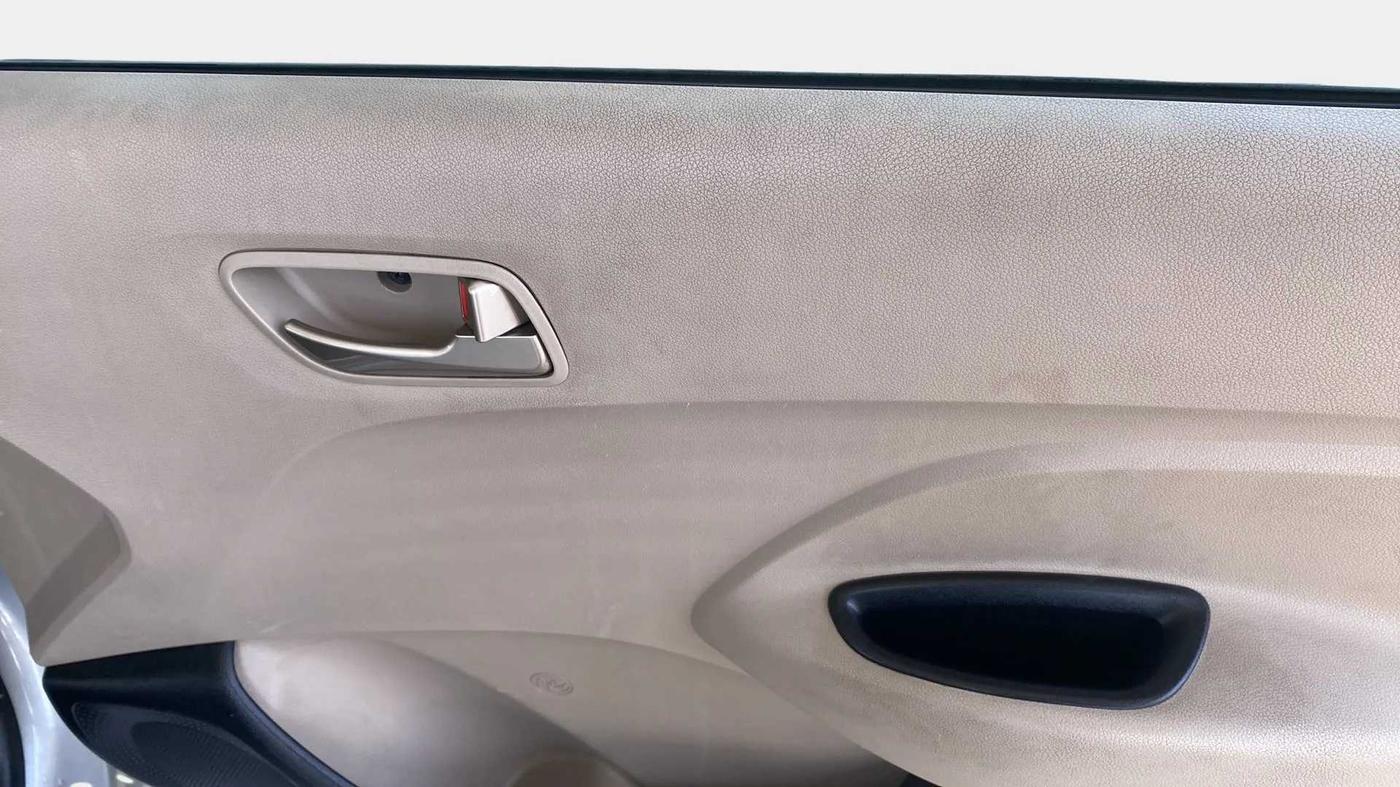 2018 Hyundai NEW SANTRO MAGNA AMT, Petrol, Automatic, 26,454 km, Driver Side Door Panels Control