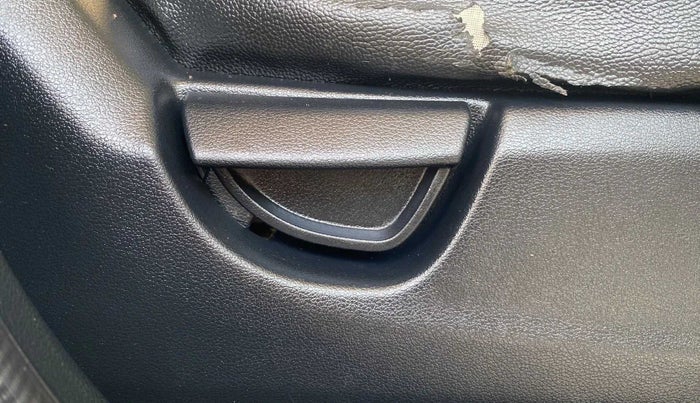 2018 Hyundai NEW SANTRO MAGNA AMT, Petrol, Automatic, 26,454 km, Driver Side Adjustment Panel