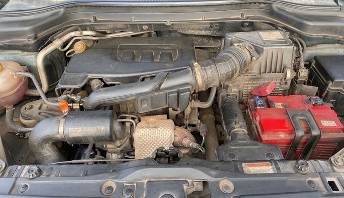 2019 Mahindra XUV300 W6 1.2 PETROL, Petrol, Manual, 79,535 km, Open Bonet