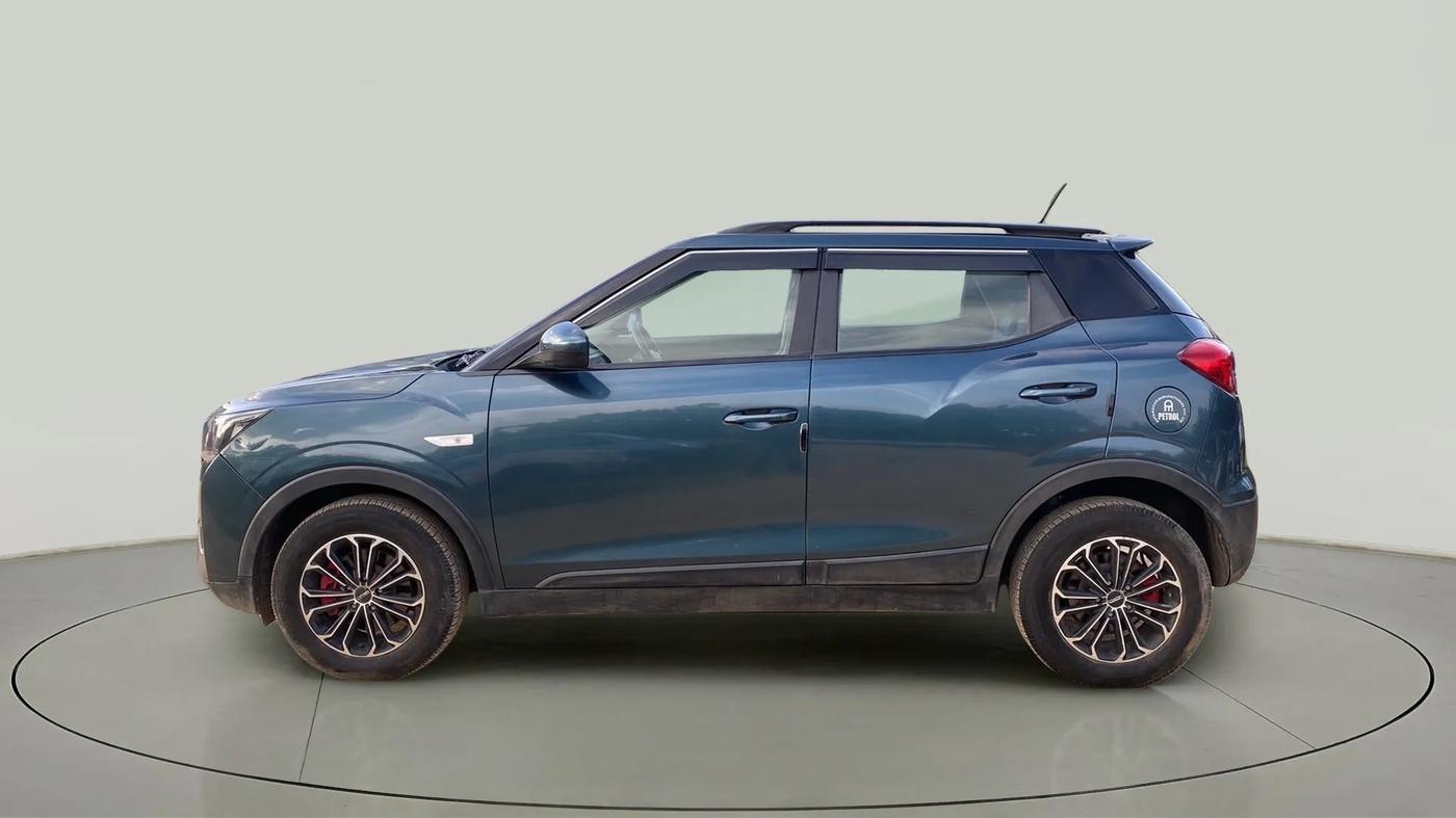 2019 Mahindra XUV300 W6 1.2 PETROL, Petrol, Manual, 79,535 km, Left Side