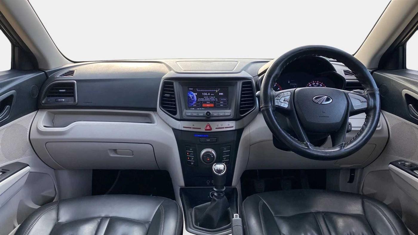 2019 Mahindra XUV300 W6 1.2 PETROL, Petrol, Manual, 79,535 km, Dashboard