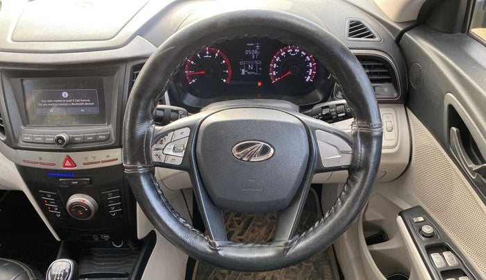 2019 Mahindra XUV300 W6 1.2 PETROL, Petrol, Manual, 79,535 km, Steering Wheel Close Up