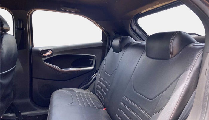 2018 Ford FREESTYLE TITANIUM 1.5 DIESEL, Diesel, Manual, 76,206 km, Right Side Rear Door Cabin