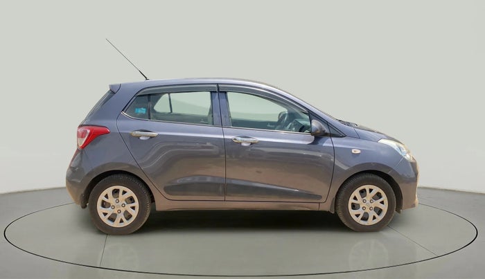 2017 Hyundai Grand i10 SPORTZ 1.2 KAPPA VTVT, Petrol, Manual, 34,719 km, Right Side View