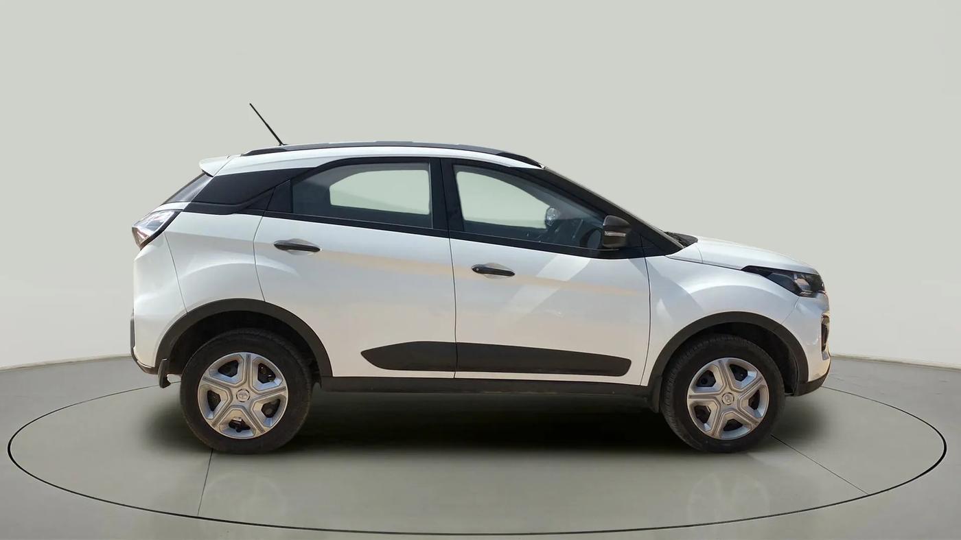 2023 Tata NEXON XMA PETROL, Petrol, Automatic, 4,872 km, Right Side View