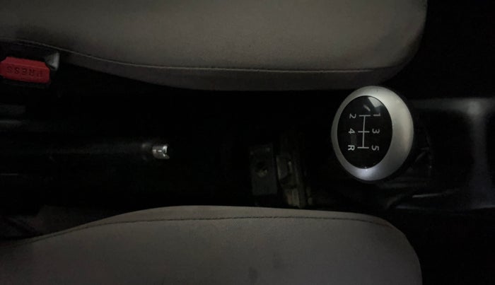 2014 Maruti Wagon R 1.0 VXI, Petrol, Manual, 32,154 km, Gear Lever