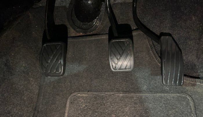 2014 Maruti Wagon R 1.0 VXI, Petrol, Manual, 32,154 km, Pedals