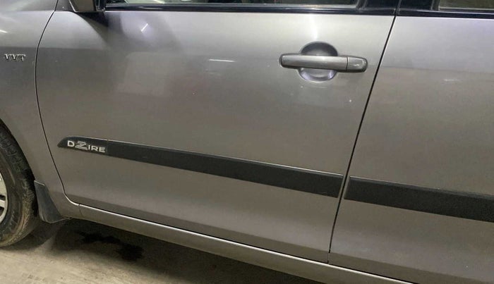 2014 Maruti Swift Dzire ZXI, Petrol, Manual, 42,708 km, Front passenger door - Minor scratches