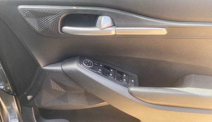 2022 KIA SELTOS HTK 1.5 PETROL, Petrol, Manual, 11,985 km, Driver Side Door Panels Control