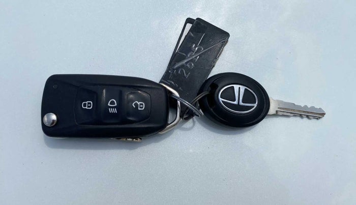 2018 Tata Tiago XT PETROL, Petrol, Manual, 62,897 km, Key Close Up