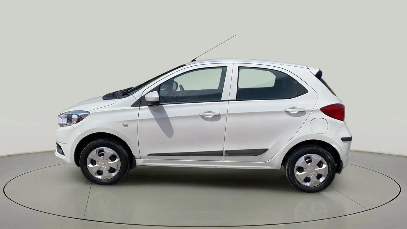 2018 Tata Tiago XT PETROL, Petrol, Manual, 62,897 km, Left Side