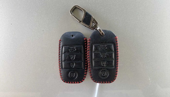2023 KIA SONET HTX 1.0 IMT, Petrol, Manual, 17,514 km, Key Close Up