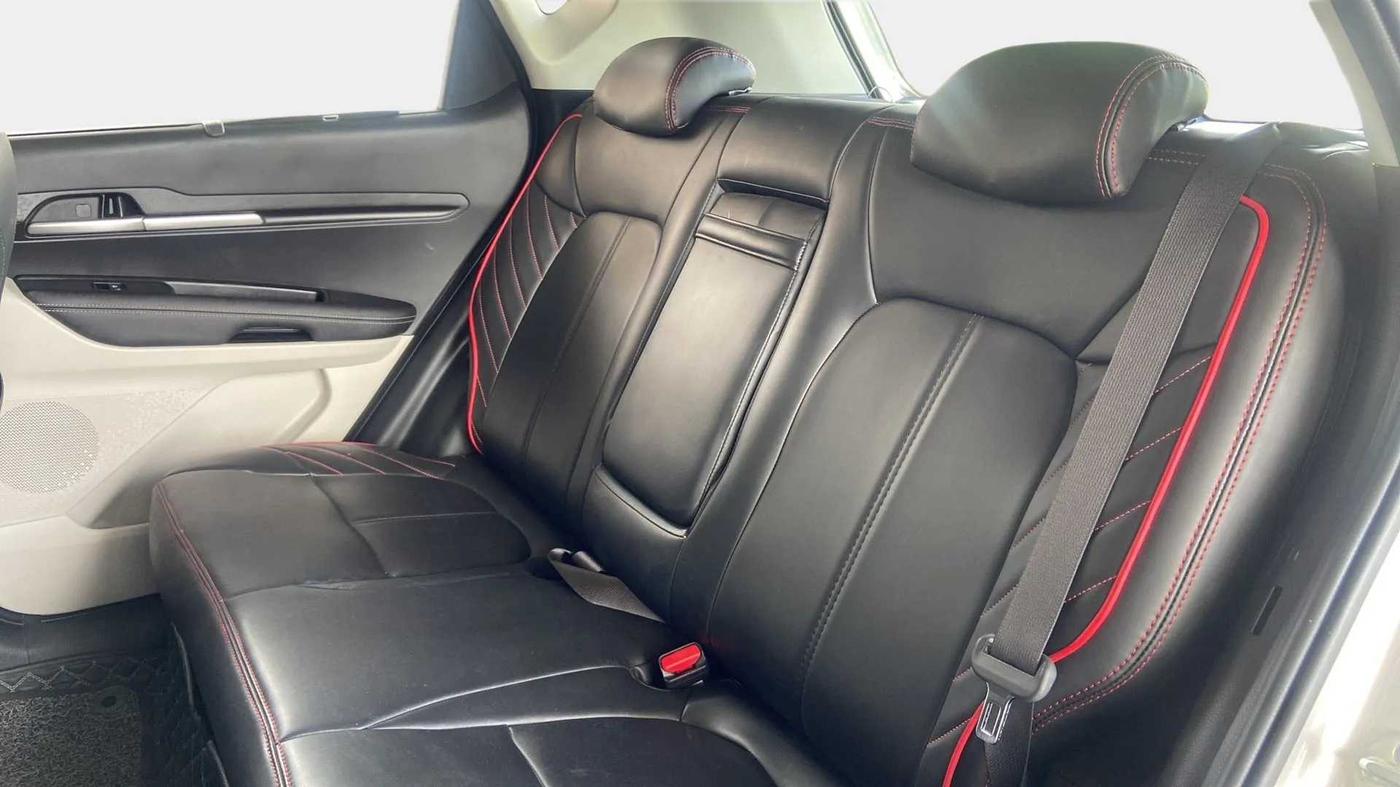 2023 KIA SONET HTX 1.0 IMT, Petrol, Manual, 17,514 km, Right Side Rear Door Cabin