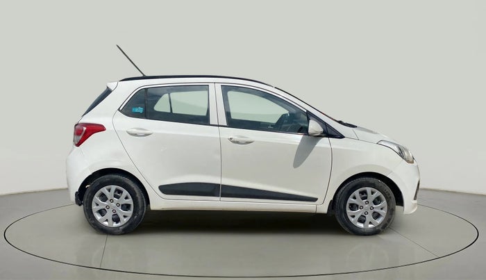 2016 Hyundai Grand i10 SPORTZ 1.1 CRDI, Diesel, Manual, 97,779 km, Right Side View