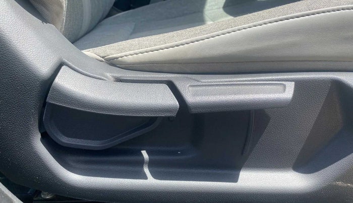 2020 Hyundai GRAND I10 NIOS SPORTZ AMT 1.2 KAPPA VTVT, Petrol, Automatic, 61,410 km, Driver Side Adjustment Panel