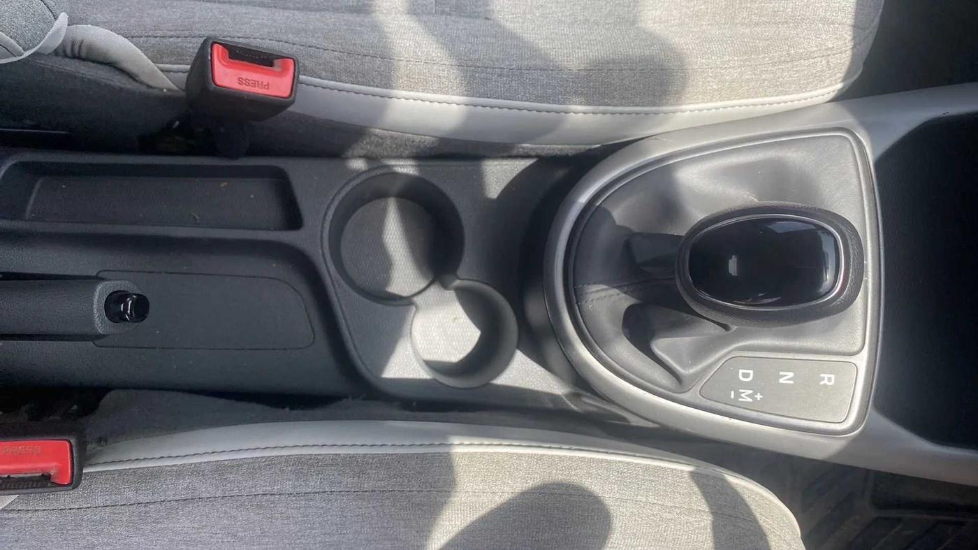 2020 Hyundai GRAND I10 NIOS SPORTZ AMT 1.2 KAPPA VTVT, Petrol, Automatic, 61,410 km, Gear Lever