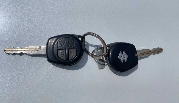 2018 Maruti Ciaz DELTA 1.5 SHVS MT PETROL, Petrol, Manual, 65,365 km, Key Close Up