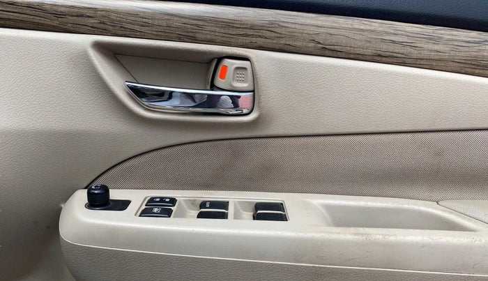 2018 Maruti Ciaz DELTA 1.5 SHVS MT PETROL, Petrol, Manual, 65,365 km, Driver Side Door Panels Control