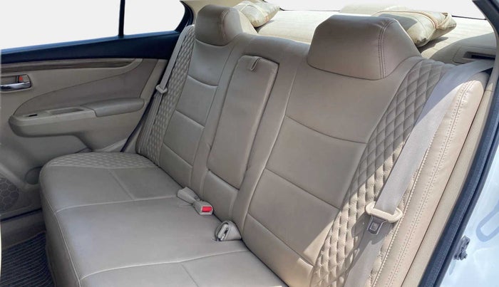 2018 Maruti Ciaz DELTA 1.5 SHVS MT PETROL, Petrol, Manual, 65,365 km, Right Side Rear Door Cabin
